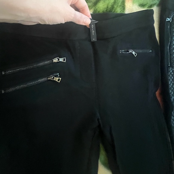 4 for $50 Leggings, worn a few times - Picture 8 of 12